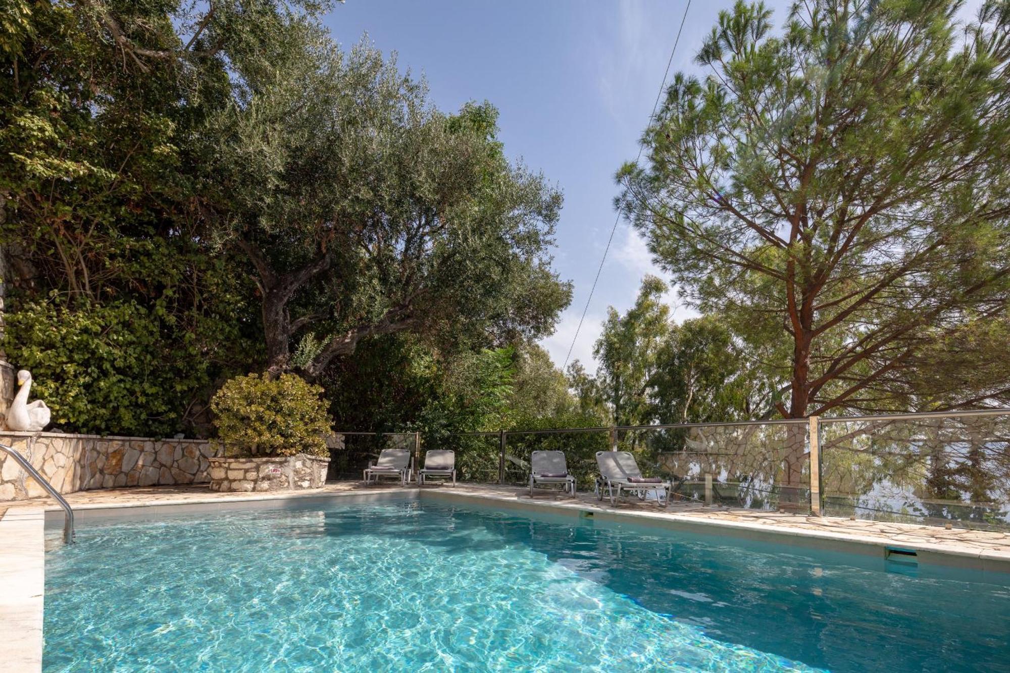Anastar Agios Stefanos (Thinali)