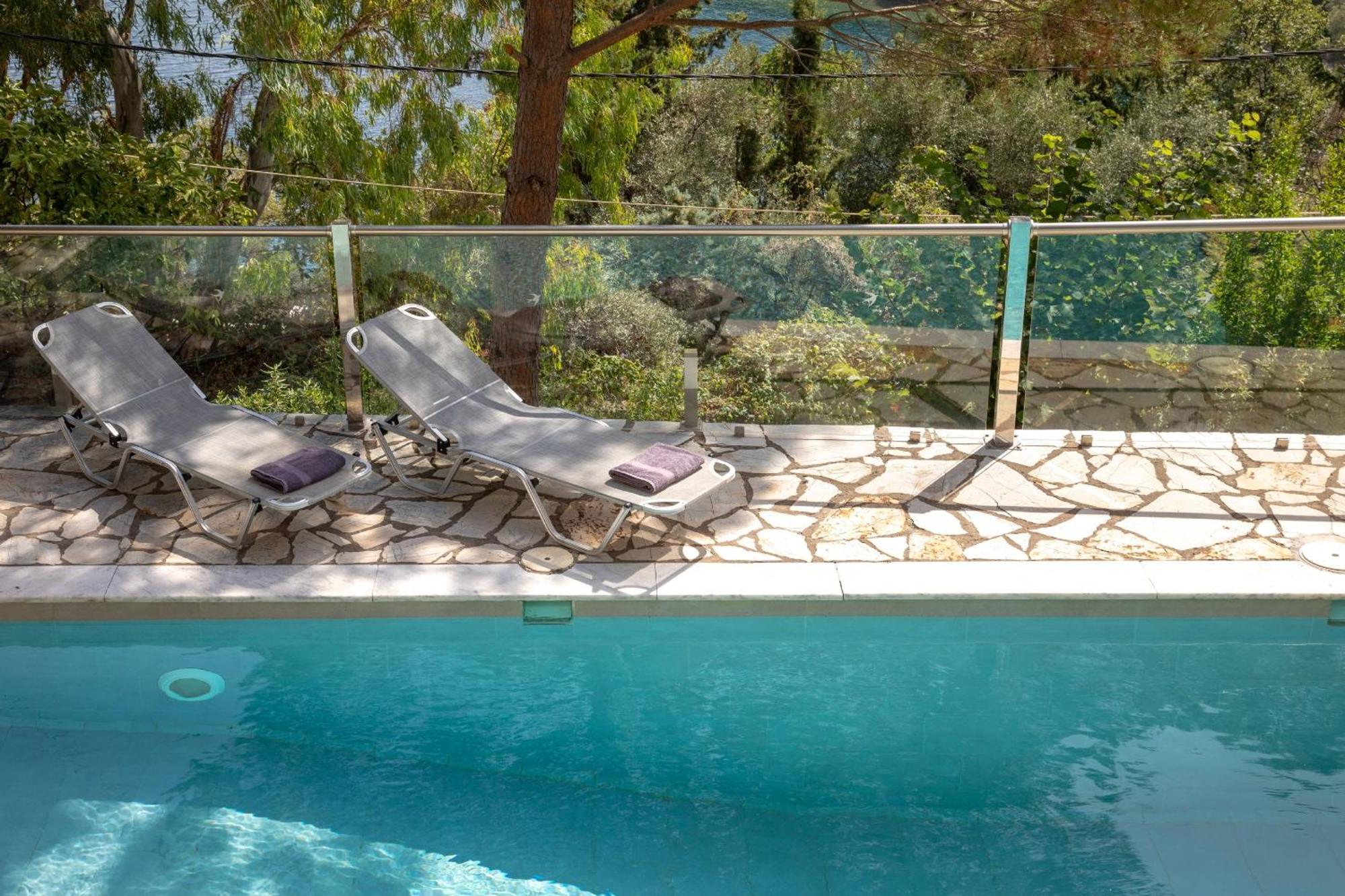 וילה Anastar Agios Stefanos (Thinali)